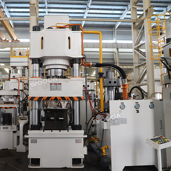 國標315噸三梁四柱液壓機