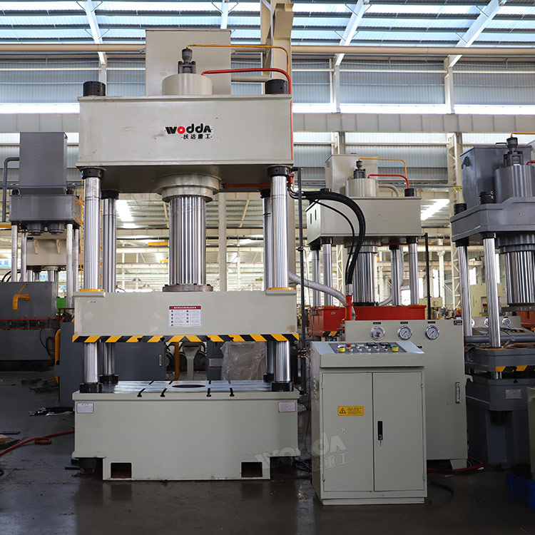 315噸三梁四柱液壓機(jī).jpg 315噸三梁四柱液壓機(jī).jpg