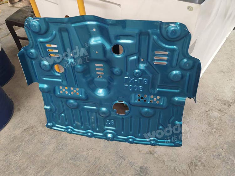 汽車底盤護(hù)板 汽車底盤護(hù)板